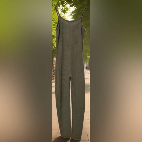 Roma Concept Green Ribbed Jumpsuit with Adjustable Shoulder Straps - Picture 1 of 7